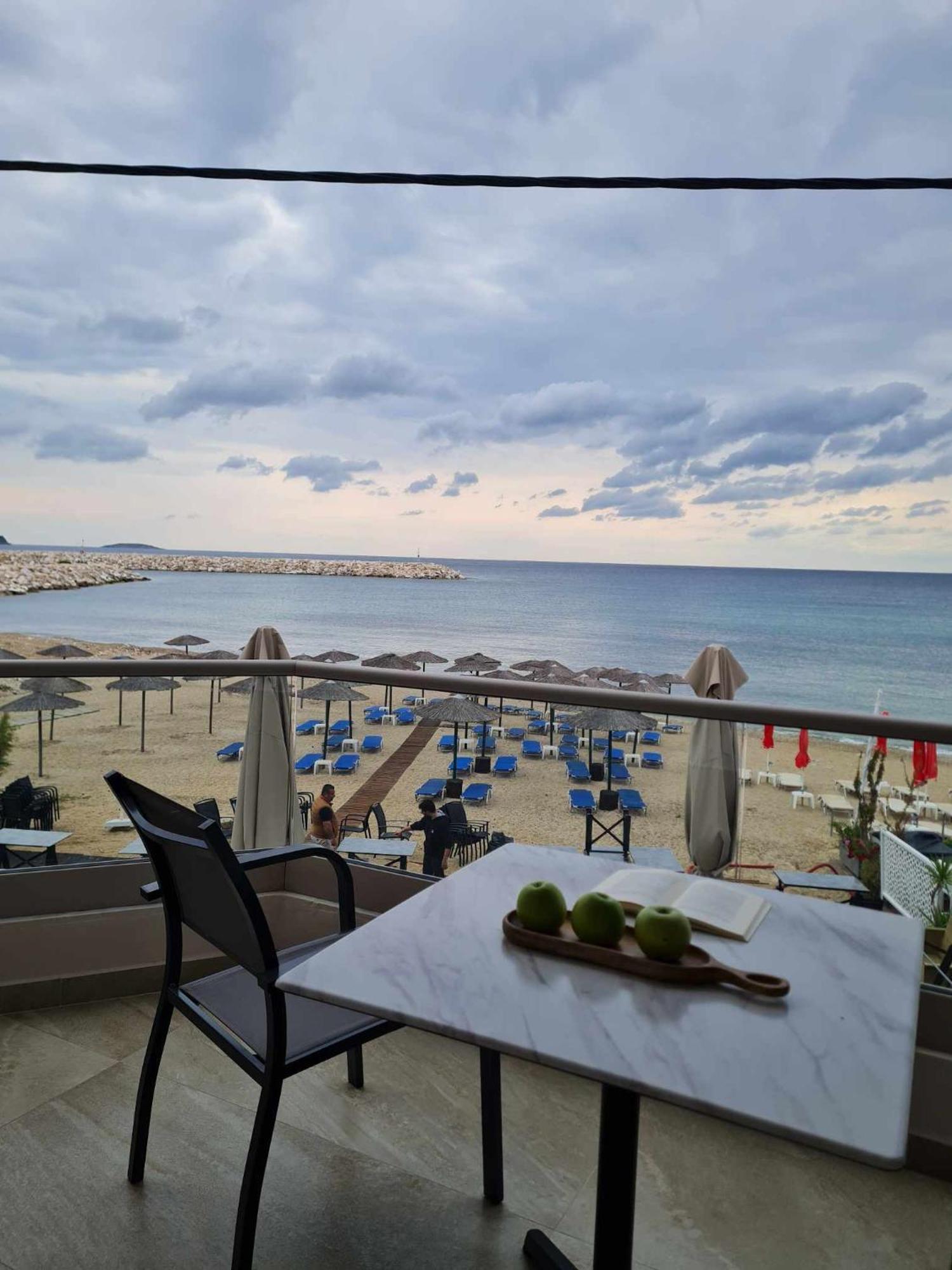 Anna Beach Suites Limenária Eksteriør bilde