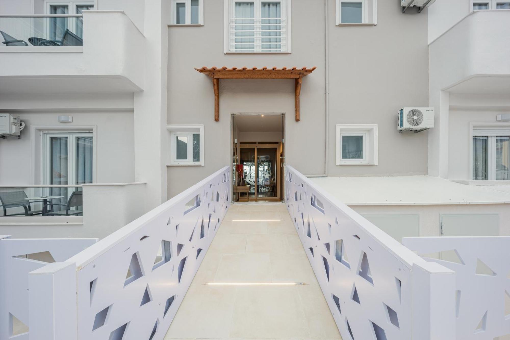 Anna Beach Suites Limenária Eksteriør bilde
